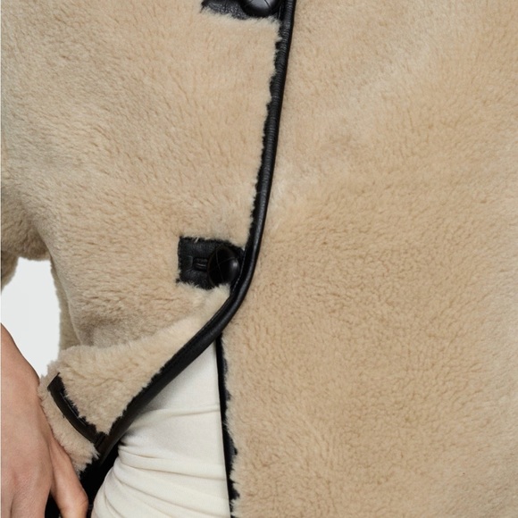 Mango Faux Fur Toggle Coat With Appliqués XS - Picture 2 of 5